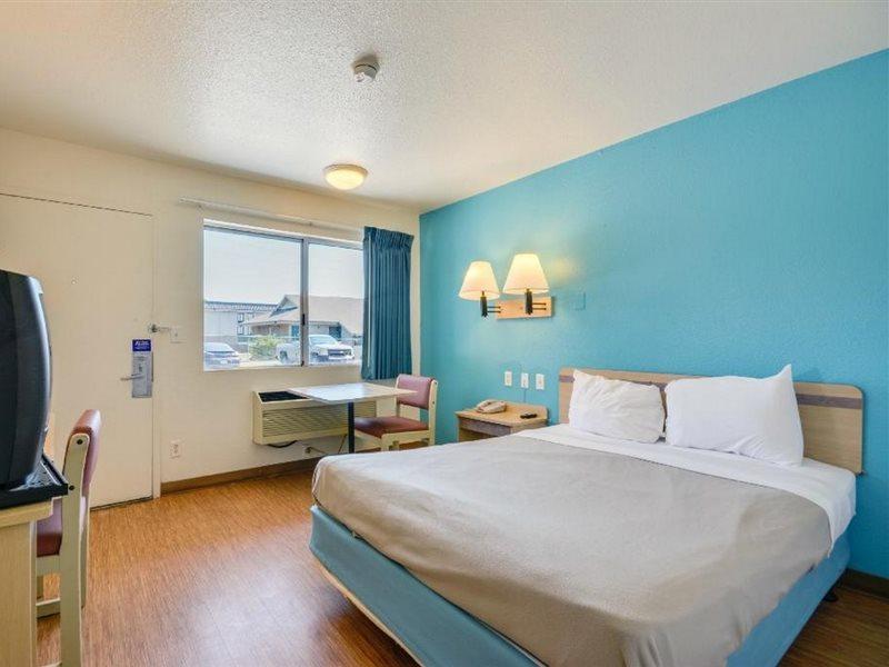 Rodeway Inn ทิลแมนส์คอร์เนอร์ ภายนอก รูปภาพ
